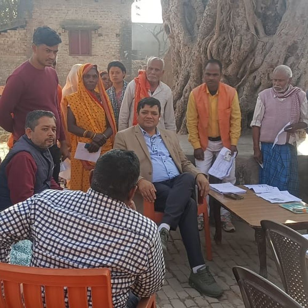 कुशीनगर एडीएम ने फार्मर रजिस्ट्री कैंपों का निरीक्षण किया:पंजीकरण प्रक्रिया को सरल और पारदर्शी बनाने के निर्देश दिए