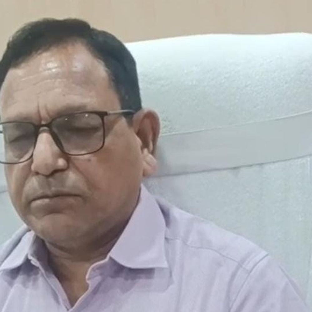 अंबेडकरनगर में NHM, आउटसोर्स कर्मियों का सत्यापन टला:डिप्टी सीएम के दौरे के कारण नई तारीखें घोषित, लगातार मिल रही थीं शिकायतें