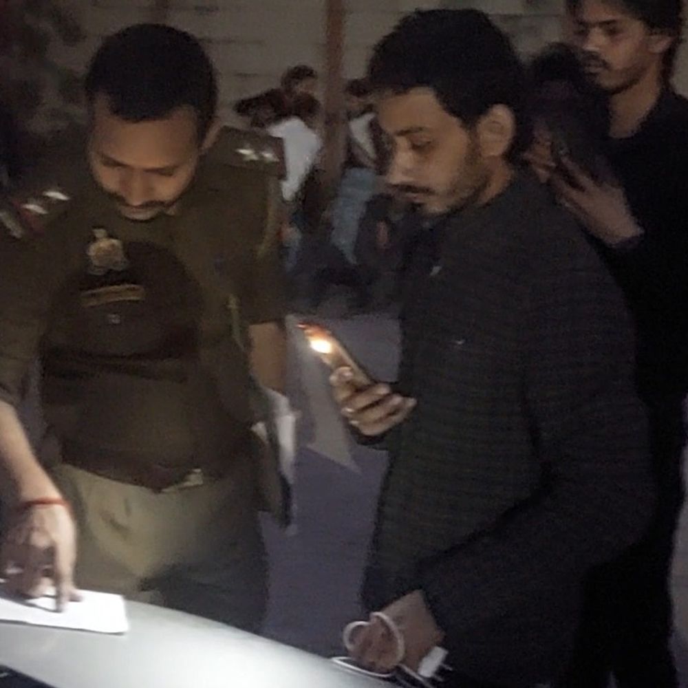 ऑपरेशन के समय महिला की मौत:परिजन बोले- डॉक्टरों की लापरवाही से जान गई, अस्पताल प्रबंधन ने कहा- कार्डियक अरेस्ट पड़ा था