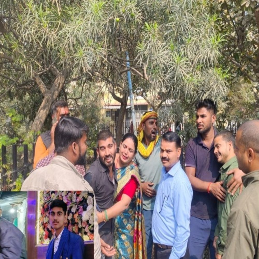 रोडवेज बस ने बाइक को मारी टक्कर, नाना-नवासे की मौत:प्रयागराज-अयोध्या हाइवे पर हुआ हादसा, बाजार जा रहे थे दोनों