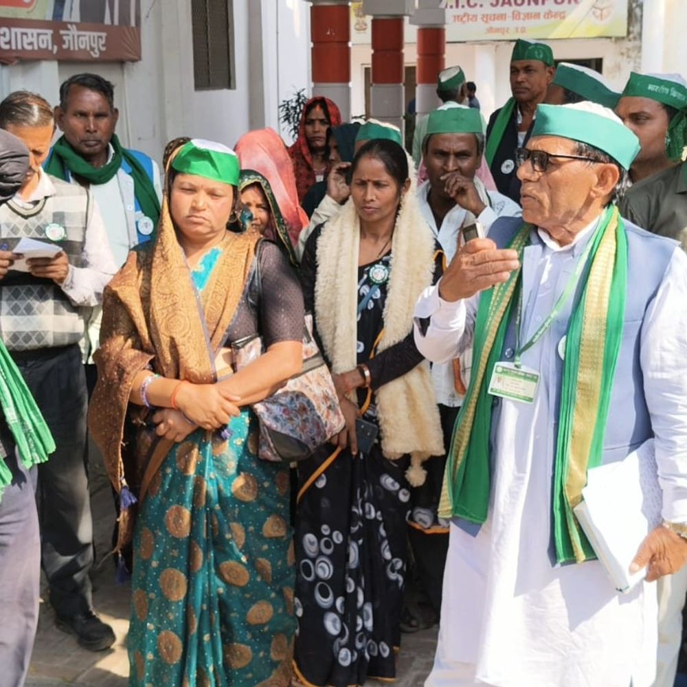 राजनाथ यादव ने किसानों की मांगें उठाईं:आवारा पशुओं से फसल बर्बादी रोकने की मांग, स्मार्ट मीटर पर भी सवाल