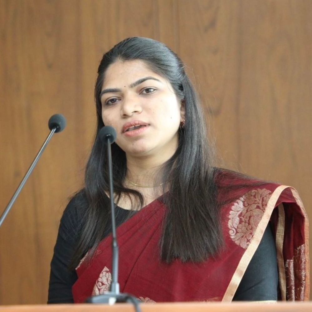 लखीमपुर में प्रशिक्षु IAS को नई जिम्मेदारी:मनीषा धार्वे को तहसीलदार मितौली का अतिरिक्त प्रभार दिया गया