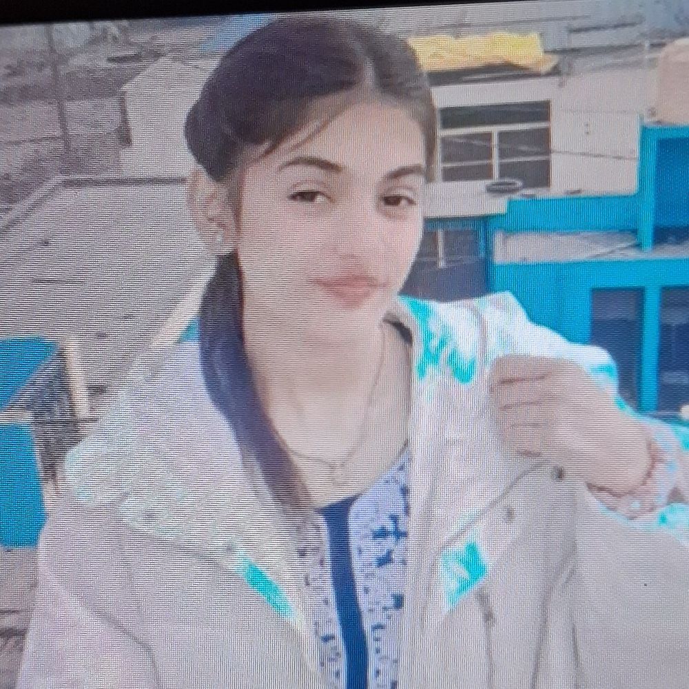 बोर्ड एग्जाम से पहले छात्रा गंगनहर में कूदी:हापुड़ से मेरठ आई, भाई को फोन कर बोली- दिमाग खराब है; गोताखोर तलाश में जुटे