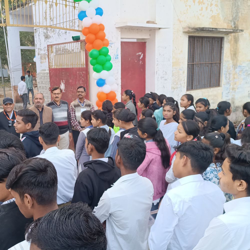 यूपी बोर्ड परीक्षा में 1748 परीक्षार्थी अनुपस्थित:जालौन में पहले दिन हाईस्कूल-इंटर का एग्जाम शांतिपूर्ण संपन्न, सचल दल ने 19 केंद्रों का निरीक्षण किया