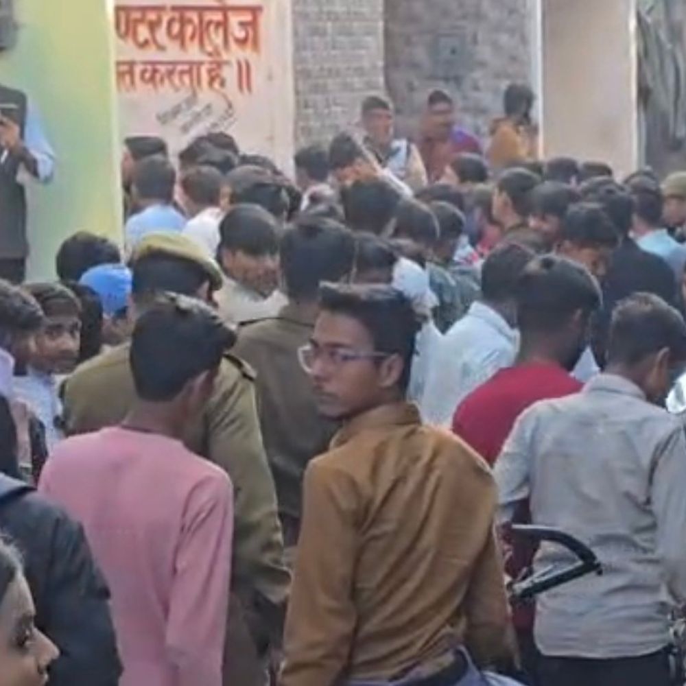 हमीरपुर में 43 केंद्रों पर यूपी बोर्ड एग्जाम आज से:हाईस्कूल और इंटरमीडिएट के 29 हजार से अधिक स्टूडेंट शामिल