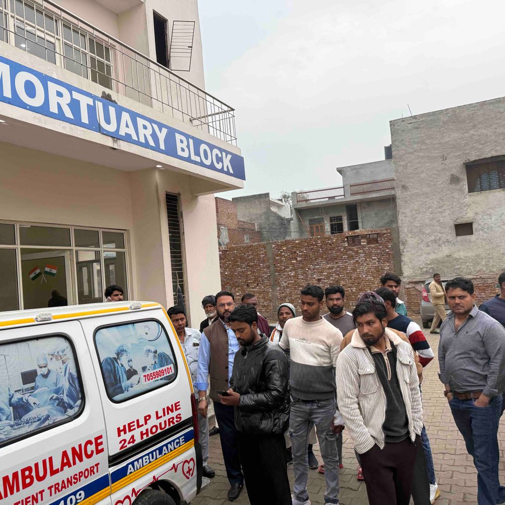 बुलंदशहर में सैलून संचालक की पीट-पीटकर हत्या:घर में मिला शव, आरोपी चौकीदार फरार; जांच जारी