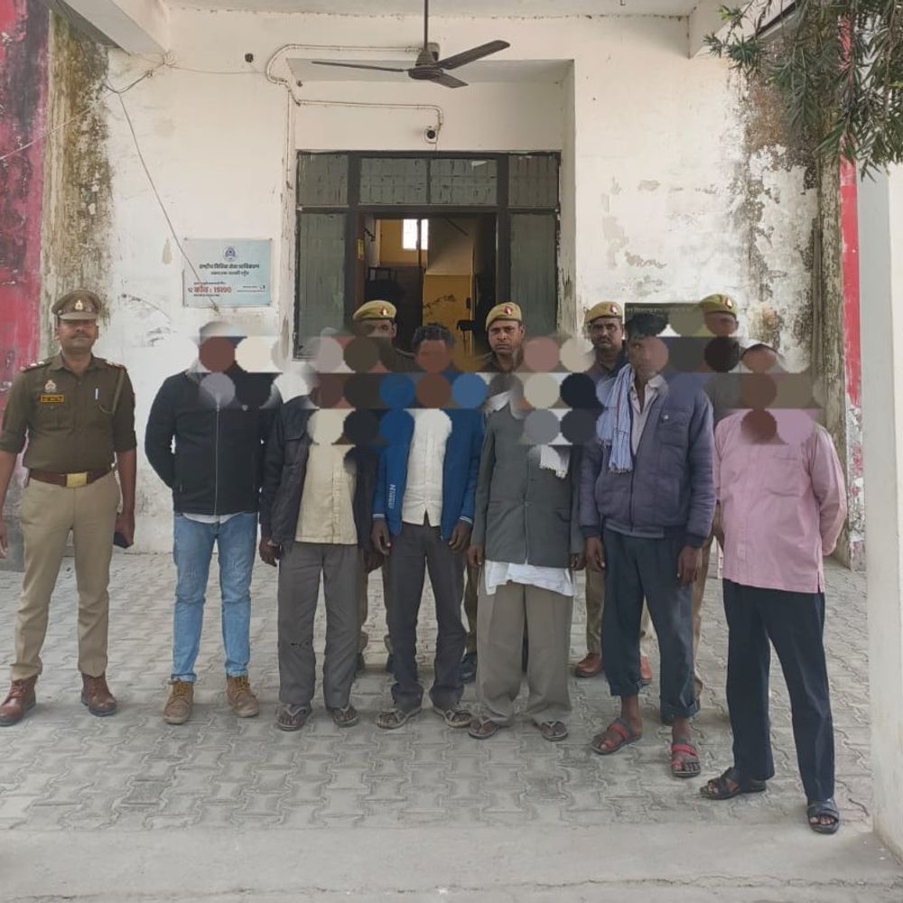 अमेठी पुलिस ने 6 वारंटी अभियुक्तों को गिरफ्तार किया:रायबरेली न्यायालय में पेश किया गया, पुलिस अधीक्षक के निर्देश पर कार्रवाई