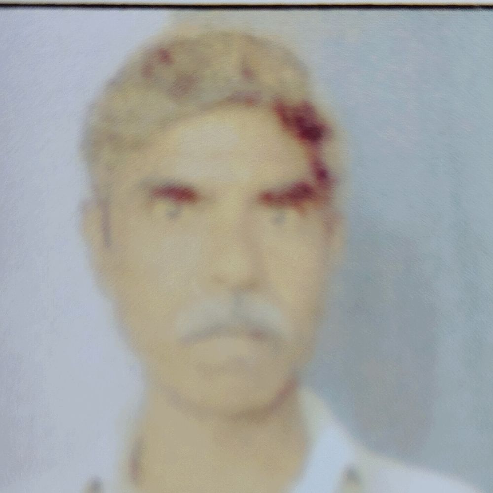 पारिवारिक विवाद में पड़ोसी बुजुर्ग को ईंट से मारी, मौत:आगरा के गुलाब नगर में हुई घटना, आरोपी मौके से फरार