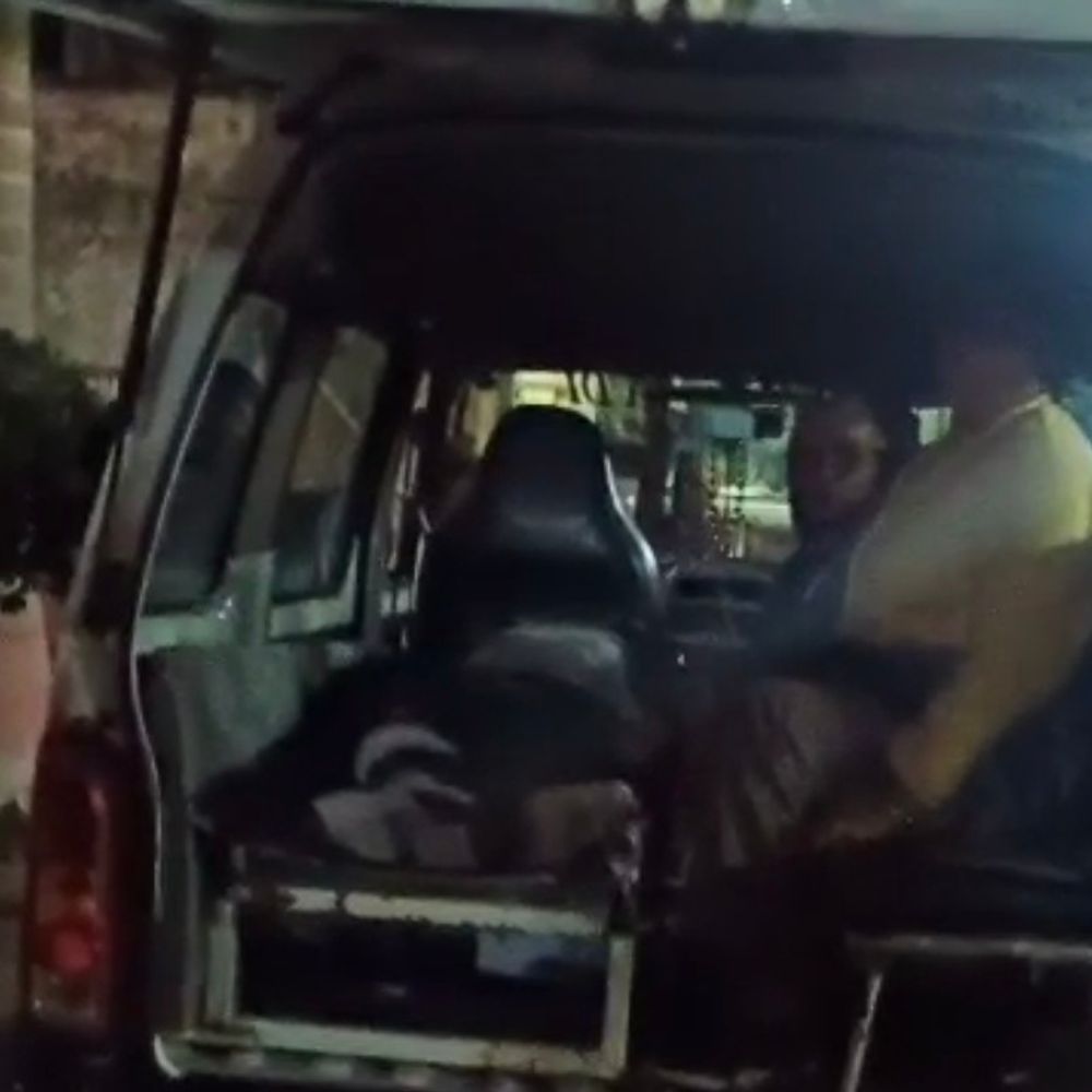 छोटी हाथी की टक्कर से बाइक सवार की मौत:बिजनौर में हुआ हादसा, दो साथी गंभीर रूप से घायल, ट्रिपलिंग करते जा रहे थे