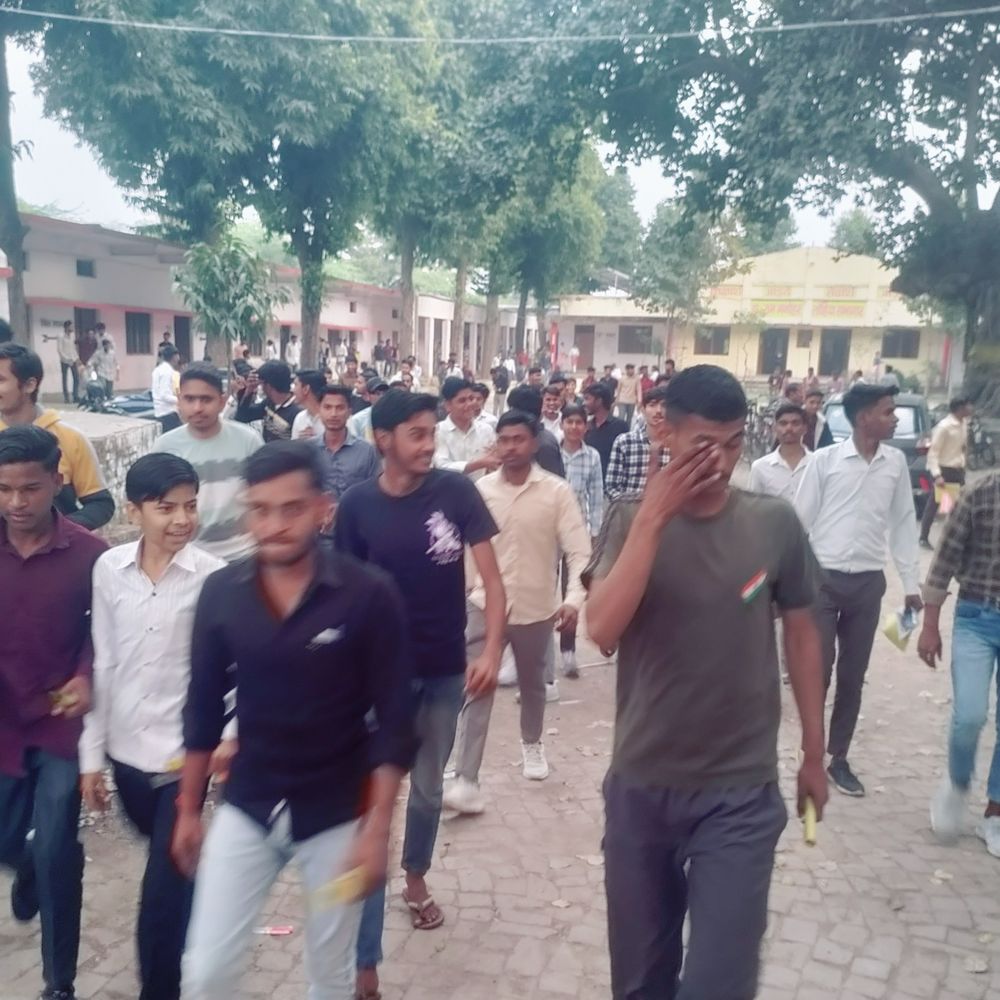 इंटरमीडिएट के हिंदी का पेपर रहा आसान:छात्रों ने कहा- जो पढ़ा वही आया; अच्छे अंक की उम्मीद