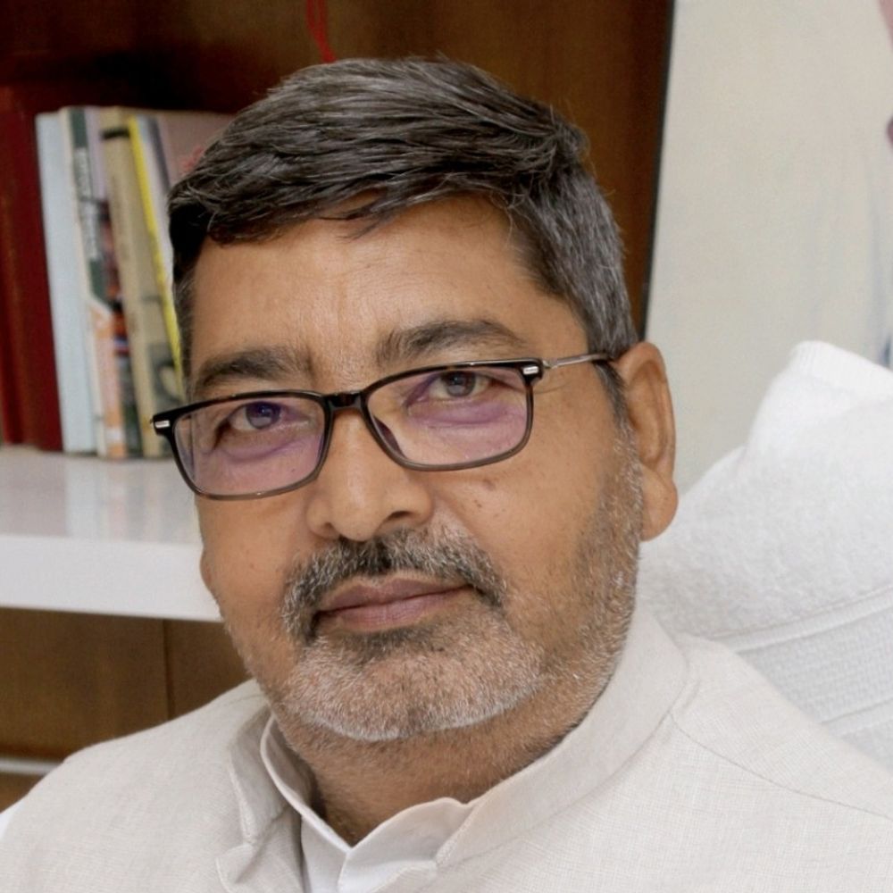 सपा सांसद ने डीएम को लिखा पत्र:धान खरीद में लापरवाही का आरोप, बिचौलिए उठा रहे फायदा