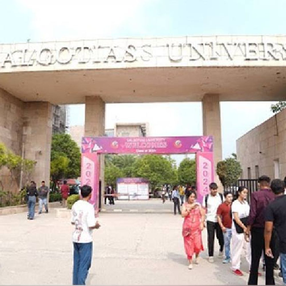 गलगोटिया विश्वविद्यालय ने माफी मांगी:कहा अति उत्साह में प्रतिनिधि ने दी गलत जानकारी, प्रतिनिधि को प्रोडेक्ट के ओरिजन की जानकारी नहीं