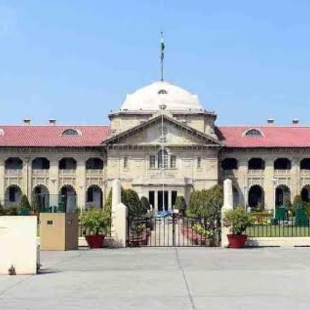 बरेली के डीएम-एसएसपी को अवमानना नोटिस:नमाज पढ़ने से रोके जाने का मामला, डीएम, एसपी से मांगा जवाब