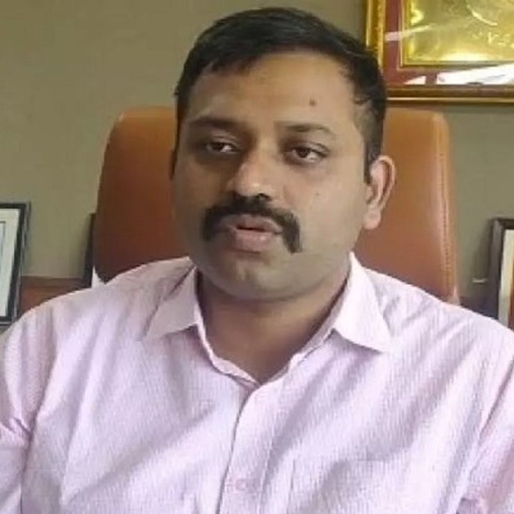 लखनऊ में साइबर ठगो ने IAS अफसर का फोन किया:अफसरों से मांगे पैसे, क्यूआर कोड भेजा, डेढ़ घंटे में साइबर टीम ने छुड़ाया