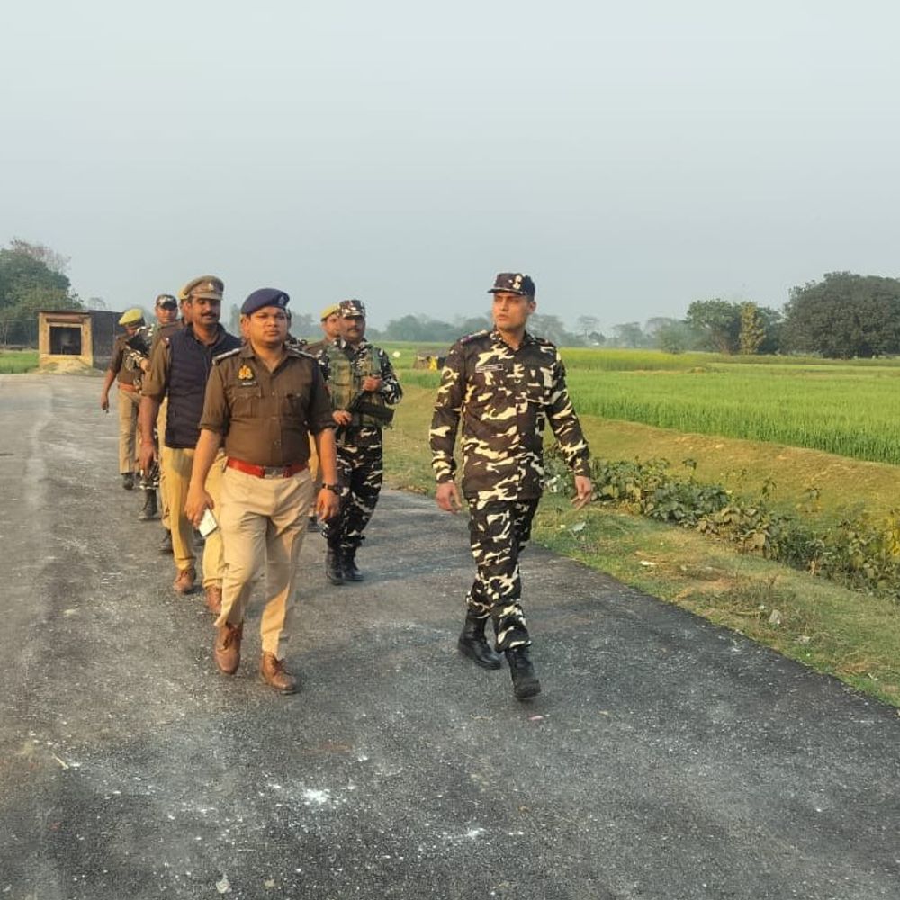 नौतनवा में नेपाल चुनाव, होली को लेकर सुरक्षा कड़ी:पुलिस और SSB ने सीमावर्ती गांवों में किया सघन पेट्रोलिंग अभियान