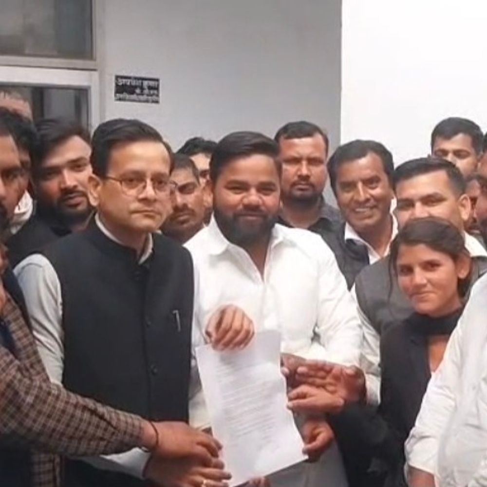 बीजेपी ब्लॉक प्रमुख ने गुन्नौर एसडीएम को ज्ञापन सौंपा:धरना प्रदर्शन की चेतावनी दी, कहा- 'यादव-जी की लव स्टोरी' फिल्म को रिलीज नहीं होने देंगे