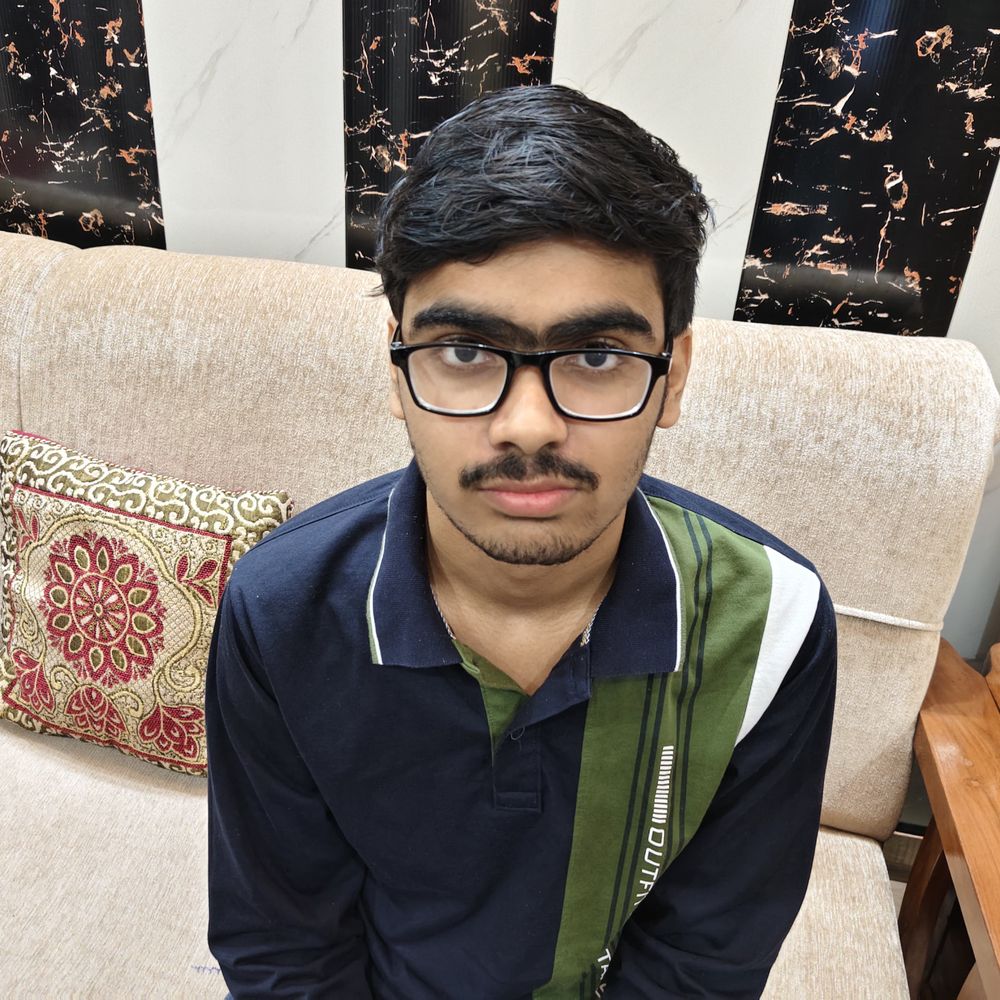 प्रखर श्रीवास्तव ने JEE Mains में 99.76 परसेंटाइल हासिल किए:सुल्तानपुर के छात्र ने जिले का नाम रोशन किया