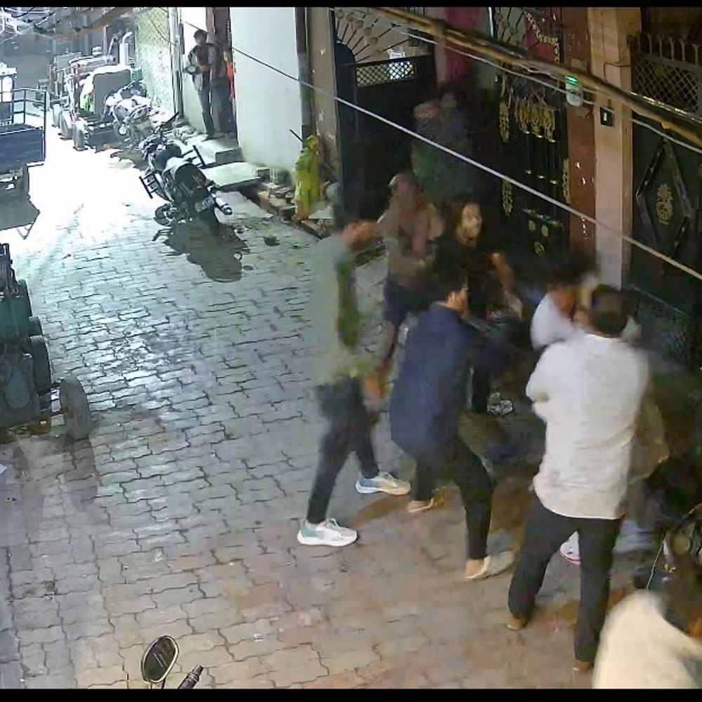 भाजपा नेता पर हमले में मुख्य आरोपी की मां गिरफ्तार:चाकू देने और मारपीट में शामिल होने के आरोप में जेल भेजा