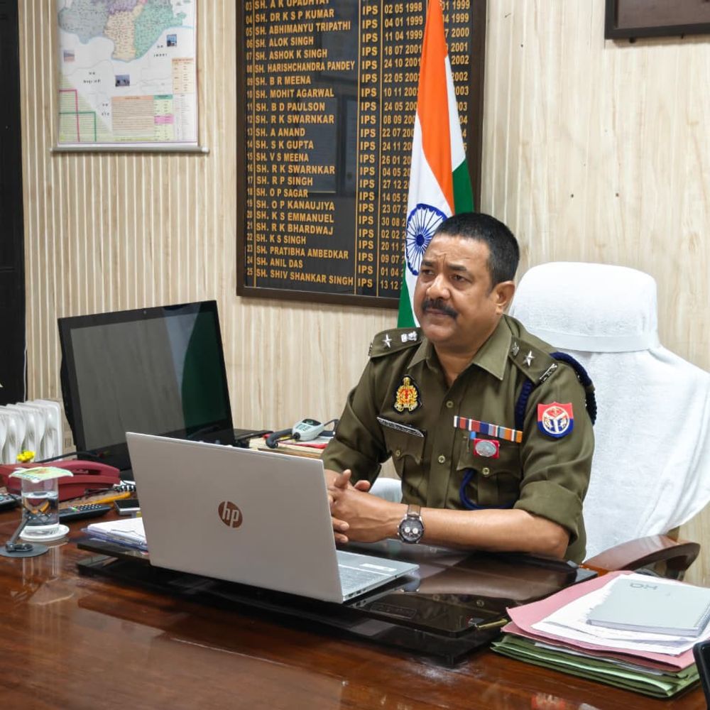 कौशांबी में अवैध वसूली-तस्करी में संलिप्तता पर सिपाही निलंबित:एसपी ने जांच के बाद की कार्रवाई, पुलिस की छवि धूमिल होने का अंदेशा