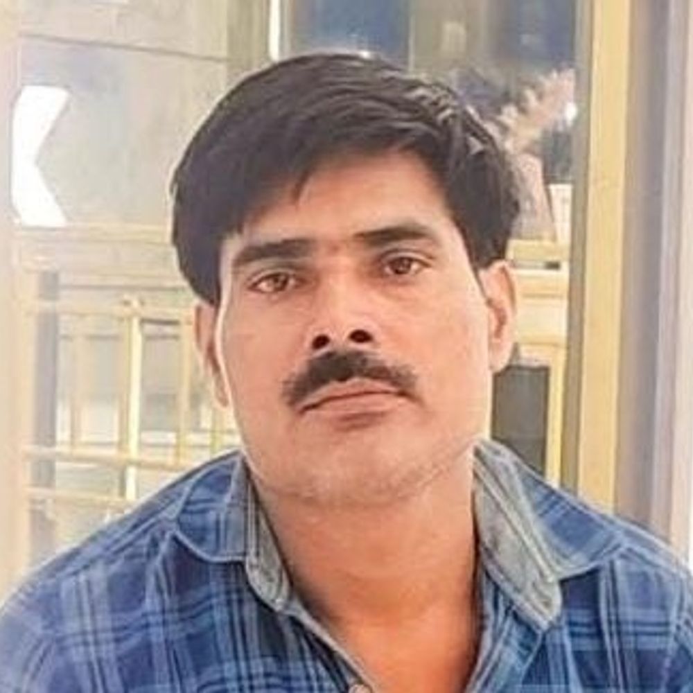 बाराबंकी में शिक्षक का शव रेलवे ट्रैक पर मिला:सुबह घर पर हुआ था मामूली विवाद, बाइक से निकल गए थे