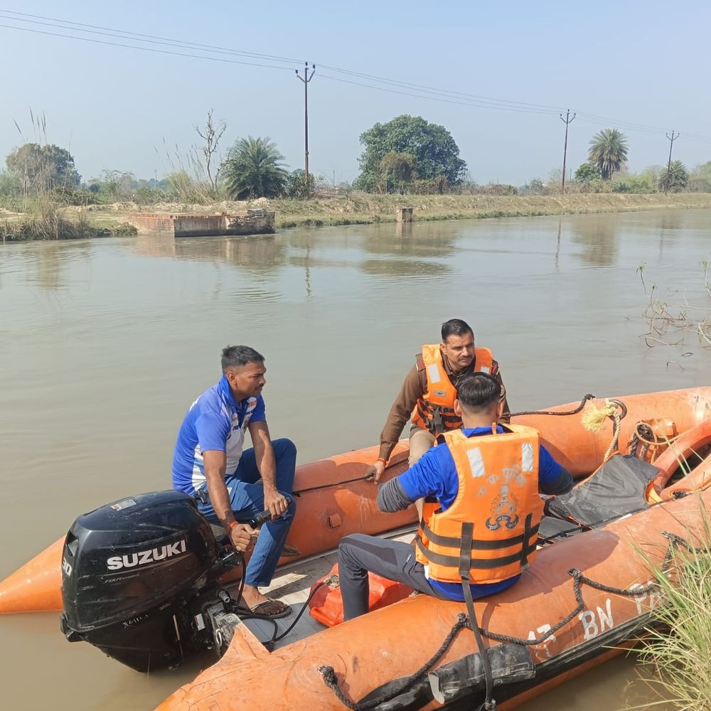 नहर में डूबे किशोर का पता नहीं:दो दिन से तलाश अभियान जारी, पीएसी गोताखोर जुटे, दोस्तों के साथ नहाने गया था