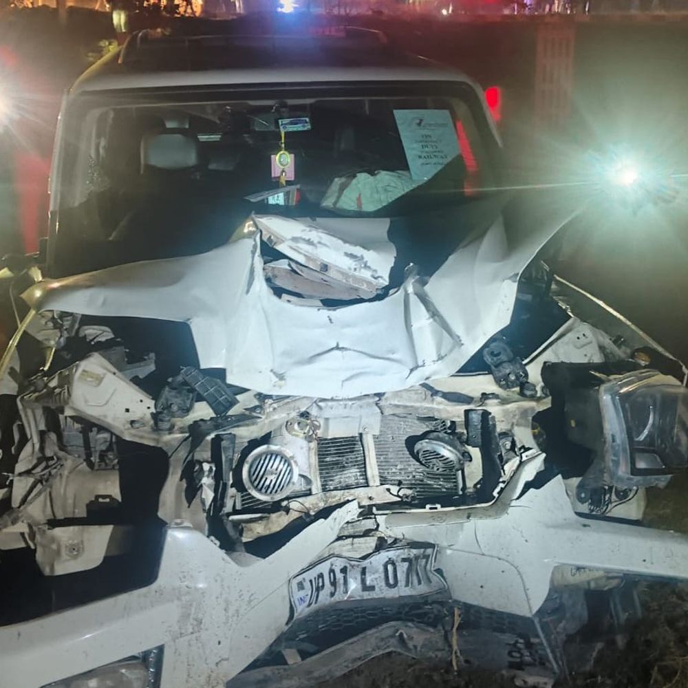 प्रयागराज में स्कॉर्पियो ने बाइक सवारों को रौंदा, 1 मौत:3 घायल, अयोध्या-प्रयागराज हाईवे पर हादसा