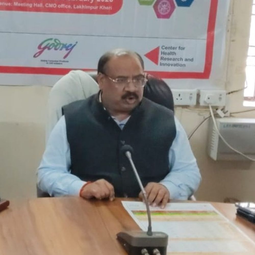 लखीमपुर में सीएचओ को मलेरिया, डेंगू पर दिया गया प्रशिक्षण:सीएमओ कार्यालय में संचारी रोगों की रोकथाम पर कार्यशाला आयोजित