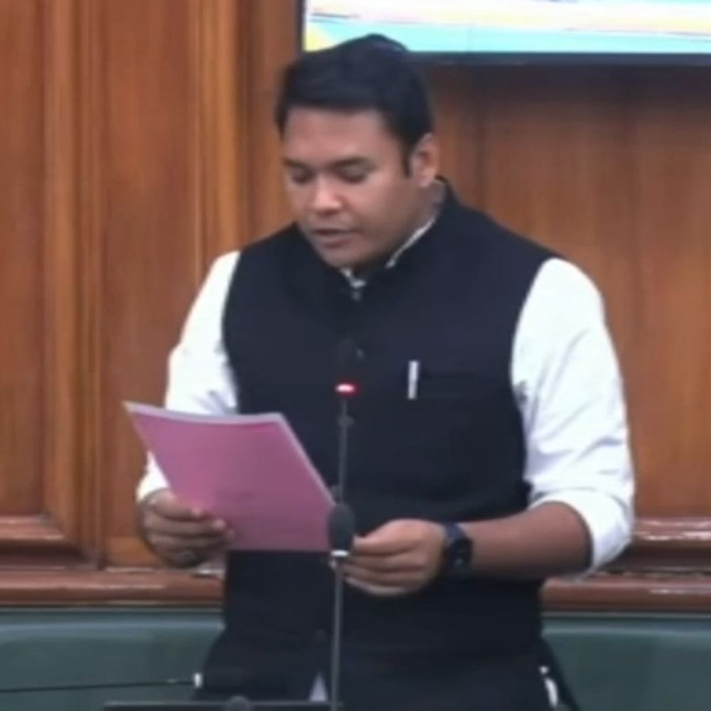 सिकटा MLA ने विधानसभा में महिला कर्मयारियों का मुद्दा उठाया:  स्थायी-संविदा-BELTRON महिला कर्मियों को समान सुविधाएं, विशेष अवकाश की मांग – Bettiah (West Champaran) News