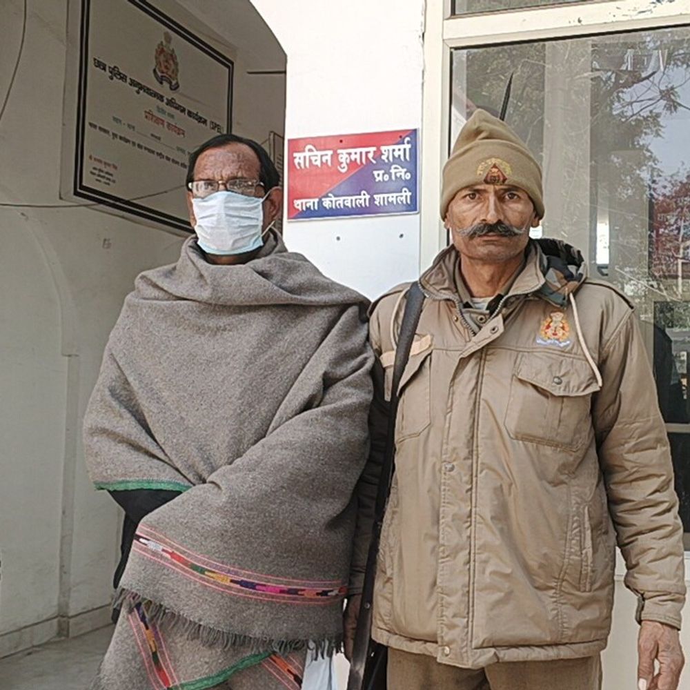 शामली में दुकान कब्जा मामले में सपा नेता गिरफ्तार:सभासद पति पर दो अन्य साथियों संग कब्जा करने का आरोप, दो फरार