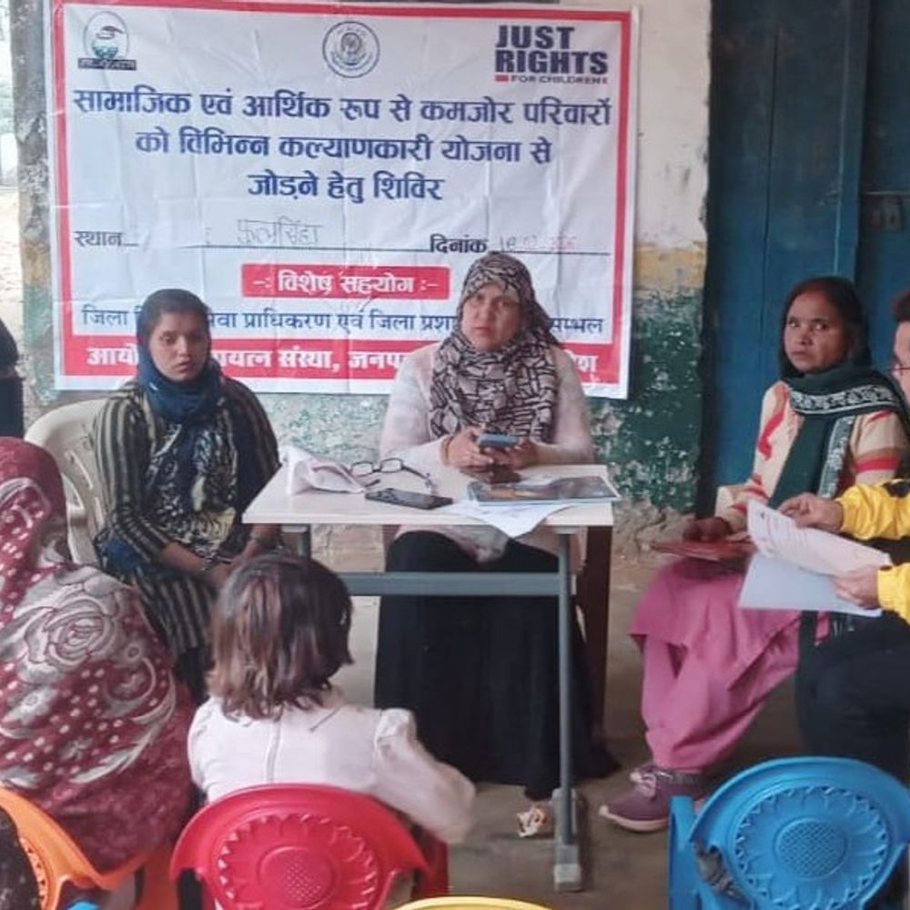 सम्भल में सरकारी योजनाओं का शिविर:ग्रामीणों को मुख्यमंत्री सामूहिक विवाह सहित अन्य योजनाओं की जानकारी दी गई