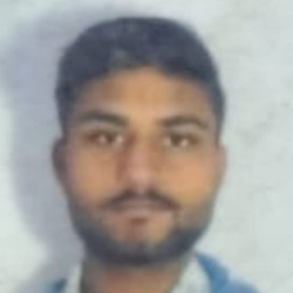 दो बाइकों की टक्कर में एक की मौत, साथी घायल:हाथरस के बहादुरपुर भूप चौराहे के पास हुआ हादसा, शादी समारोह में शामिल होने जा रहे थे