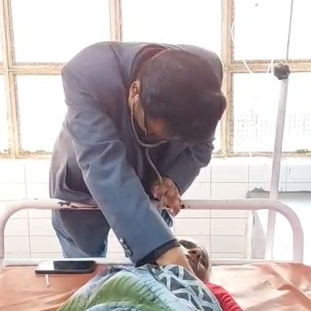 पीलीभीत में ट्रैक्टर-ट्रॉली ने बुजुर्ग महिला को कुचला:सड़क पार करते समय हुआ हादसा, इलाज के दौरान तोड़ा दम