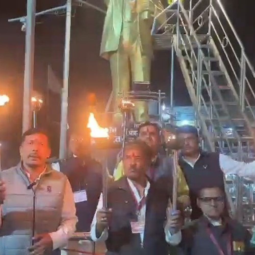 बुंदेलखंड राज्य बनाने ‘याचना नहीं अब रण होगा’ नारा लगाया:  वकीलों की ‘जन आक्रोश रथ यात्रा’ दमोह पहुंची, कहा- अलग स्टेट से ही पिछड़ापन दूर होगा – Damoh News