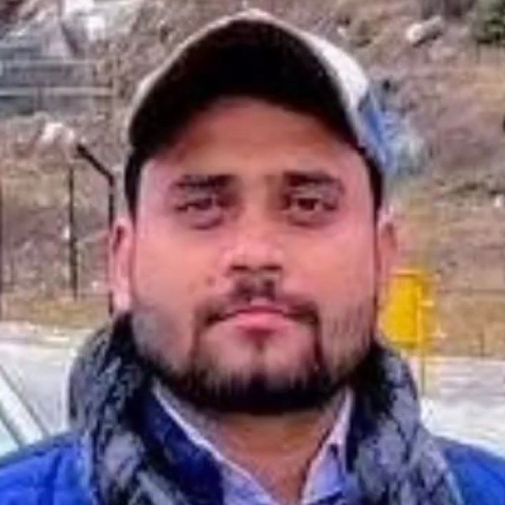 ऑनलाइन डिलीवरी टीम-लीडर की मौत, 7 दिन बाद FIR दर्ज:पत्नी ने तीन लोगों पर हत्या का आरोप लगाया, एसपी से शिकायत के बाद कार्रवाई, चंदौसी का मामला