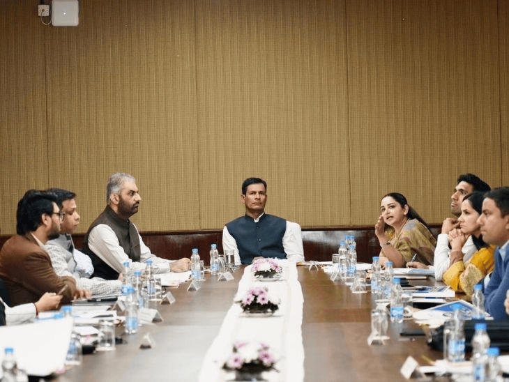 चंडीगढ़ में जनगणना 2027 की तैयारी शुरू:  चीफ सेक्रेटरी ने की अधिकारियों से बैठक,10 हिस्सों में बांटा शहर, 2800 कर्मचारी लगाए – Chandigarh News