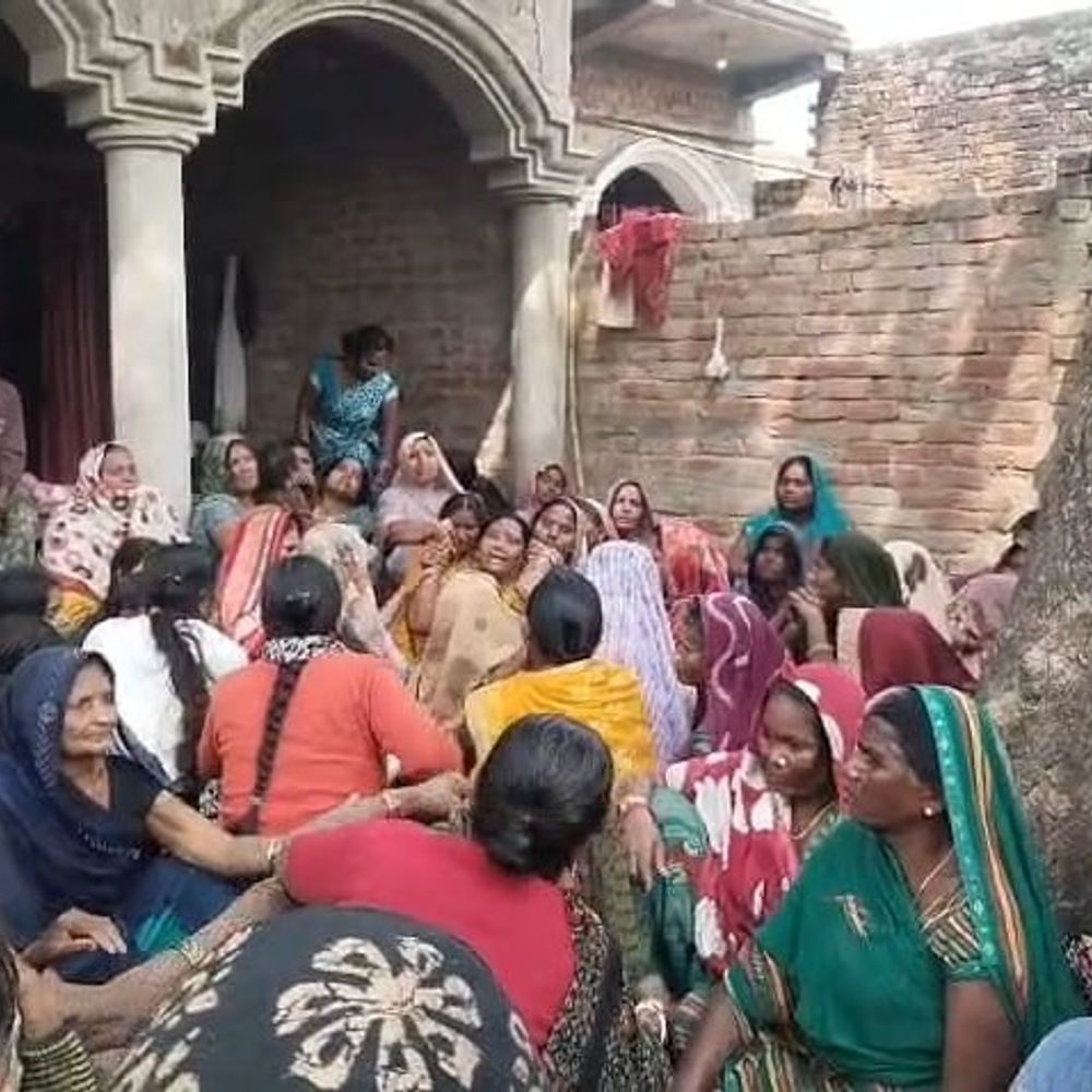 आजमगढ़ में सड़क हादसा युवक की मौत:डीजे और बाइक में हुई थी जोरदार टक्कर, मामले की जांच में जुटी पुलिस