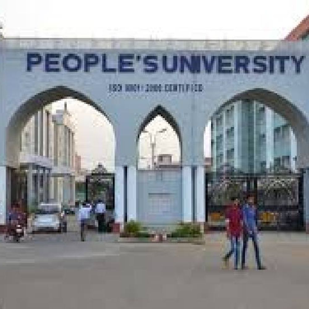 पीपल्स यूनिवर्सिटी को मिली बम से उड़ाने की धमकी:  ईमेल से सायनाइड गैस वाले ब्लास्ट की चेतावनी; 12:15 बजे विस्फोट का दावा, खाली कराया गया परिसर – Bhopal News