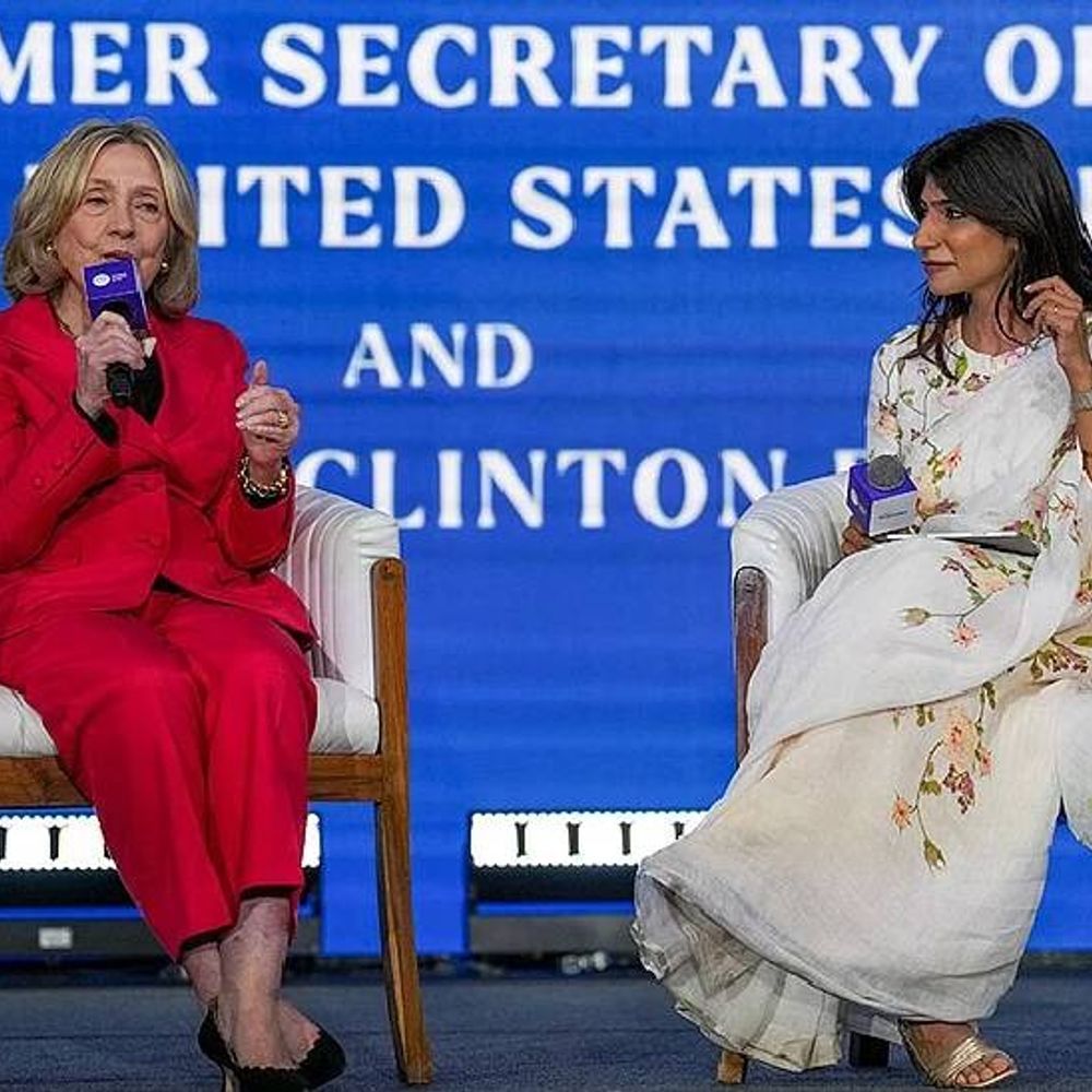 हिलेरी क्लिंटन ने पर्यावरण के खतरों से आगाह किया:बोलीं- जलवायु संकट से महिलाएं सर्वाधिक प्रभावित, शरणार्थियों में सबसे बड़ी संख्या इनकी