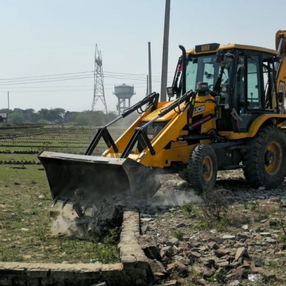 गुजैनी में 20 बीघा अवैध प्लाटिंग जेसीबी से ध्वस्त:केडीए की कार्रवाई से मचा हड़कंप, कई बीघा अवैध प्लाटिंग चिंहित