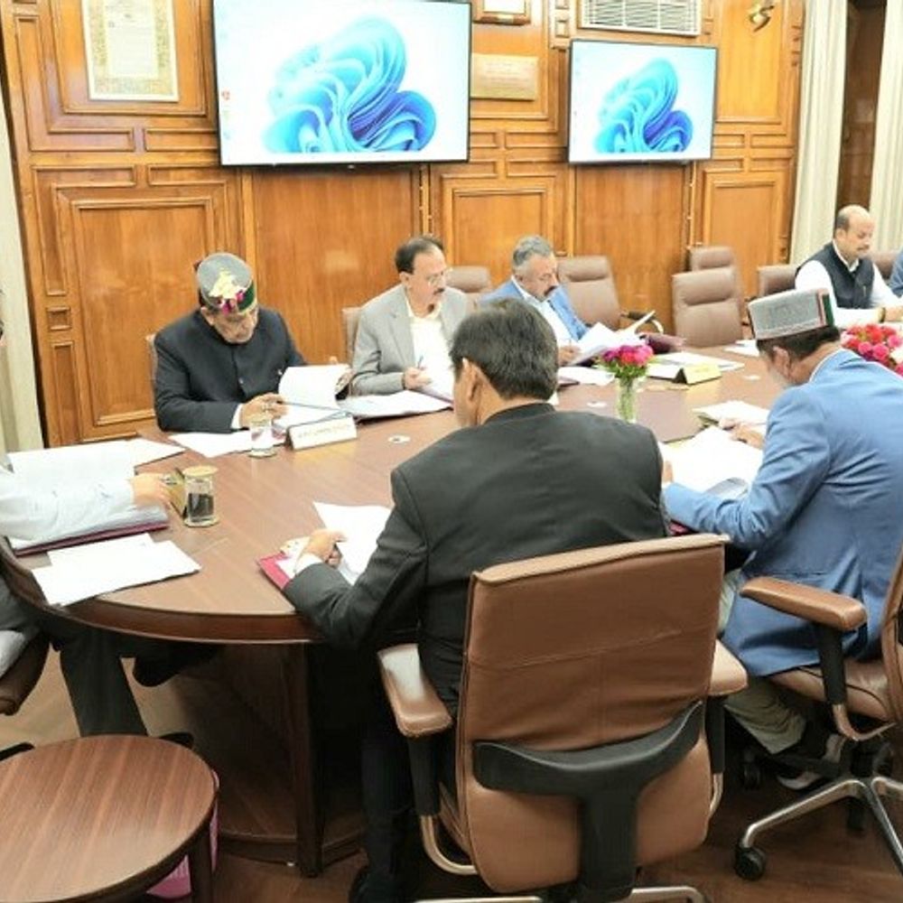 हिमाचल की RDG बचाने पूरा कैबिनेट आज दिल्ली जाएगा:  राहुल गांधी से कल मीटिंग; PM मोदी और वित्त मंत्री से मुलाकात संभव – Shimla News