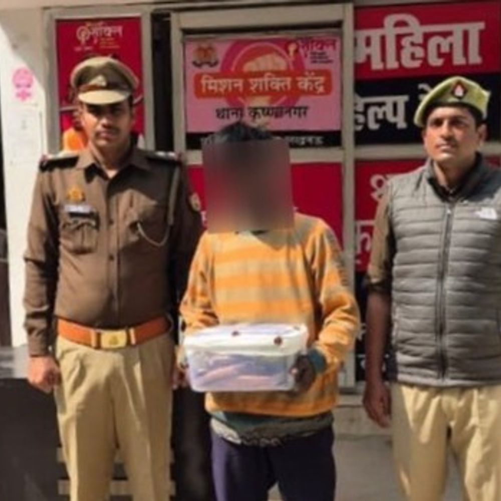 लखनऊ में मंदिर में चोरी करने वाला गिरफ्तार:तांबे का नाग और पीतल की गदा चुराई थी, CCTV फुटेज से पकड़ाया