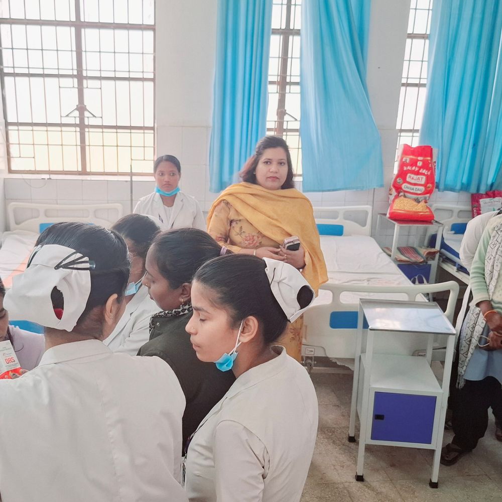ANM ट्रेनिंग स्कूल में दो छात्राएं बेहोश, SDH में भर्ती:  सुपौल में डॉक्टर बोले-उपचार के बाद दोनों खतरे से बाहर, दूसरी घंटी में हुई घटना – Supaul News