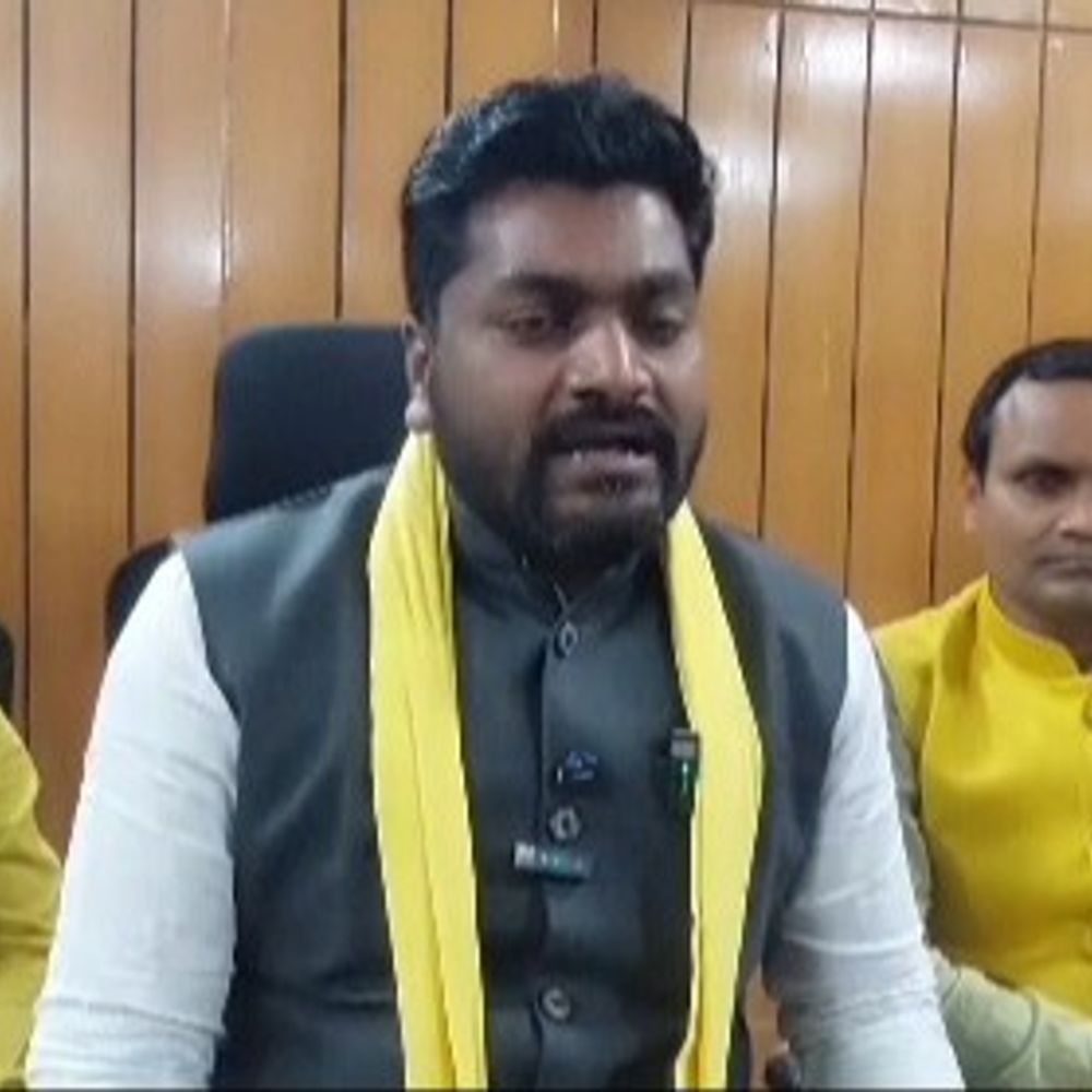 सपा के घमंड को तोड़ने का काम करेगा सम्मेलन:अरविंद राजभर बोले- महारैली में सभी जातियों के लोग होंगे शामिल