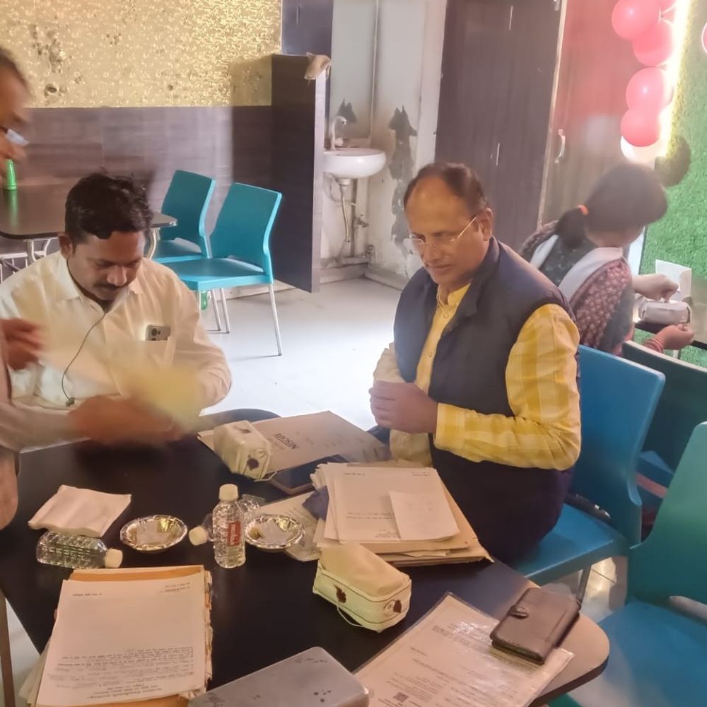 आजमगढ़ में खाद्य विभाग का छापा:371 किलोग्राम रंगीन कचरी को किया गया जब्त, 11 खाद्य पदार्थों के लिए गए नमूने