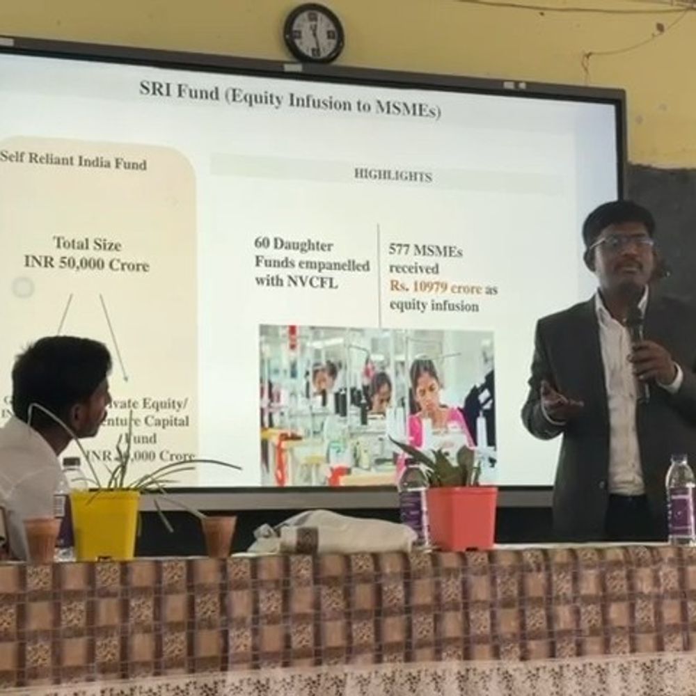 पूर्णिया में स्वरोजगार के अवसर बढ़ाने के लिए जागरूकता कार्यक्रम:  युवाओं को उद्यमिता विकास और सरकारी योजनाओं की दी गई जानकारी – Purnia News