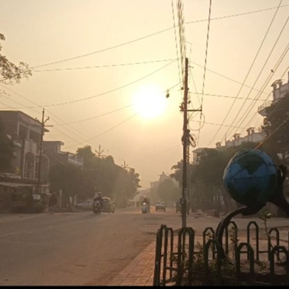 सुबह हल्की सर्दी, दिन में तेज धूप से गर्मी:अगले कुछ दिनों में 30°C तक पहुंच सकता है पारा, न्यूनतम पहुंचा 12°C