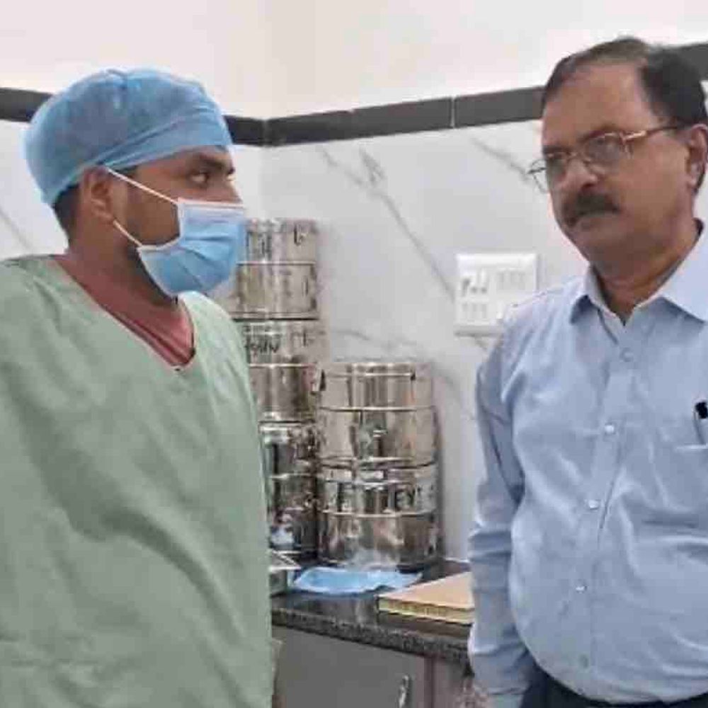 गोरखपुर में अस्पतालों के OT की जांच लगातार जारी:CMO बोले- लापरवाही पर होगी सख्त कार्रवाई, संक्रमणमुक्त इलाज के दिए निर्देश