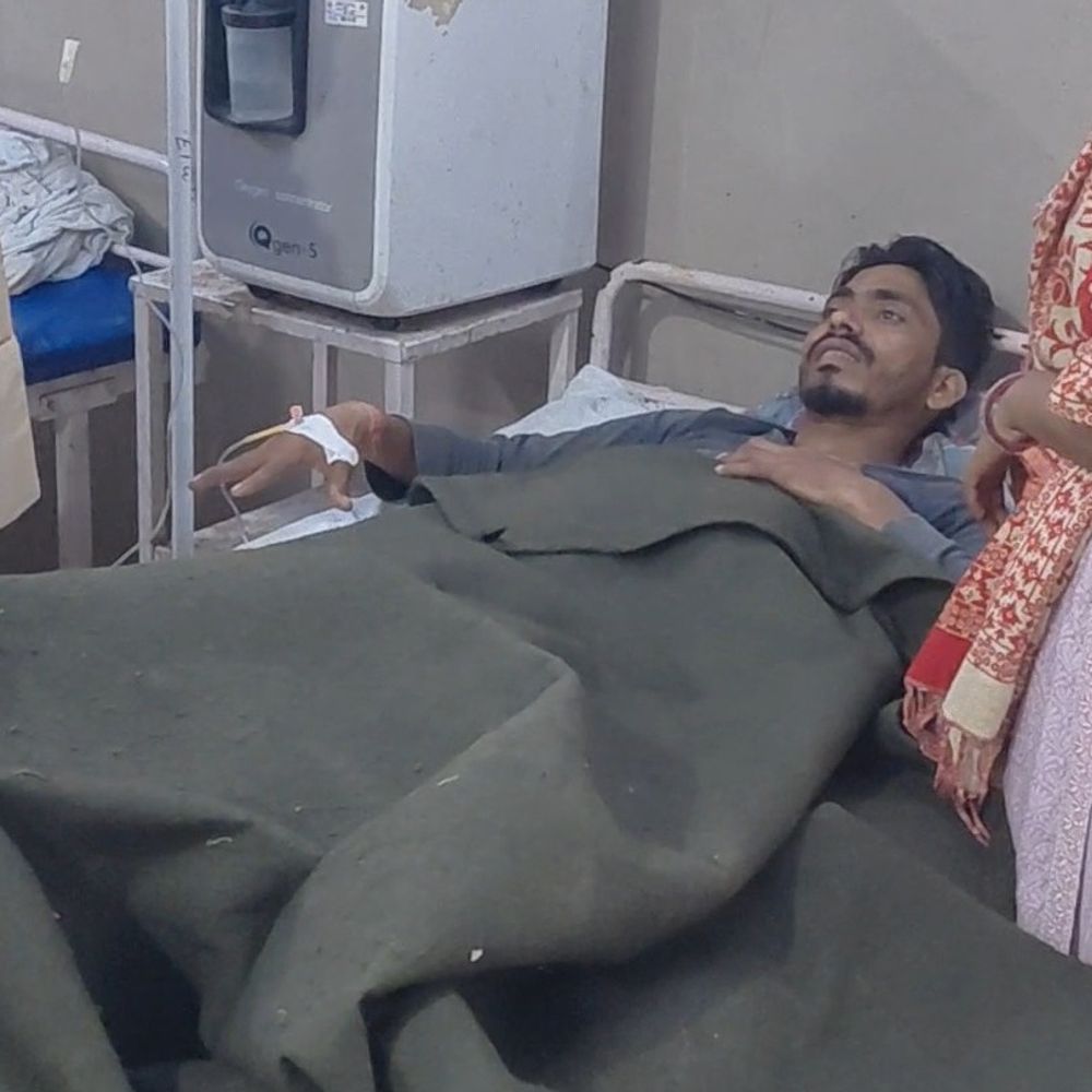 युवक ने फंदा लगाकर आत्महत्या का प्रयास किया:शराब के नशे में था धुत, लोहिया अस्पताल में भर्ती