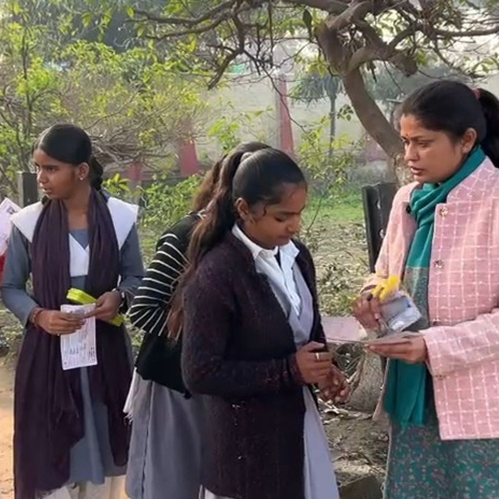 गोंडा में हाईस्कूल की सामाजिक विज्ञान की परीक्षा:191 केंद्रों पर सघन चेकिंग के बाद प्रवेश की अनुमति, सीसीटीवी कैमरे से निगरानी