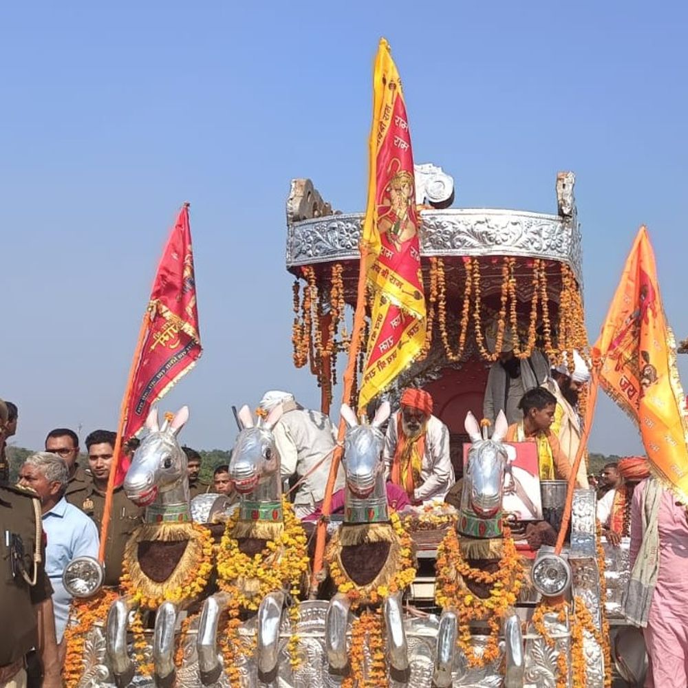 चौरासी कोसी परिक्रमा हरदोई पहुंची, 'जय श्रीराम' से गूंजा क्षेत्र:श्रद्धालुओं का सैलाब उमड़ा, प्रशासन ने किया भव्य स्वागत